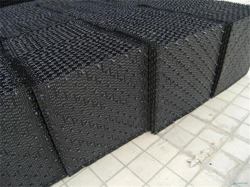 閉式冷卻塔填料有必要定期清洗和更換嗎？