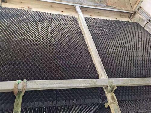 深圳招商銀行研發(fā)中心冷卻塔填料更換、底盤漏水補漏